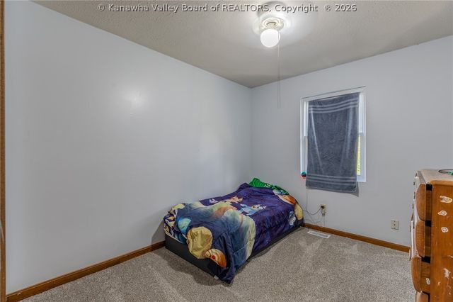7 Central Avenue, Elkview, WV 25071