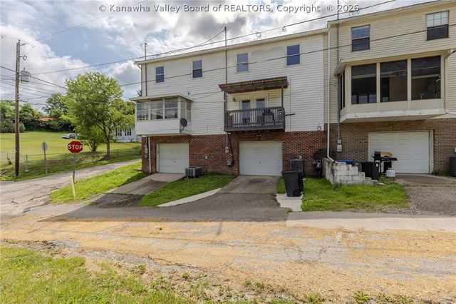 7 Central Avenue, Elkview, WV 25071