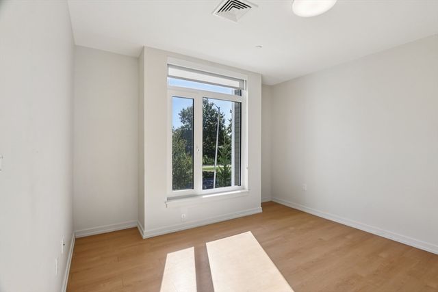 77 New 101, Cambridge, MA 02138