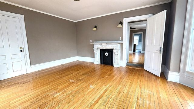 42 South Main St Right, Uxbridge, MA 01569