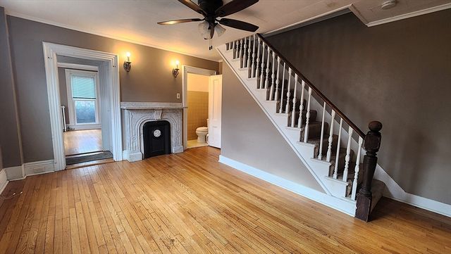 42 South Main St Right, Uxbridge, MA 01569