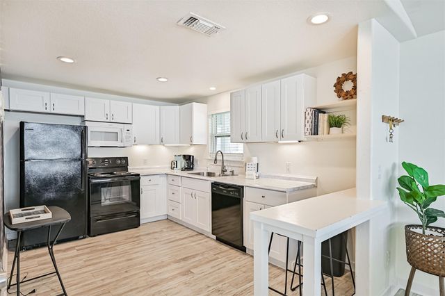 3806 Concho Key, Galveston, TX 77554