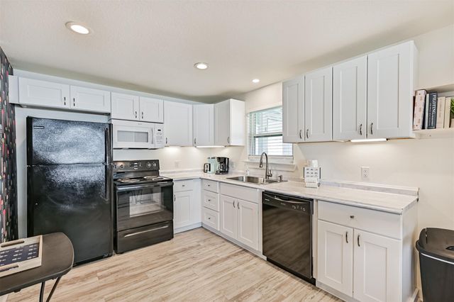 3806 Concho Key, Galveston, TX 77554