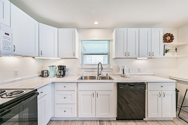 3806 Concho Key, Galveston, TX 77554