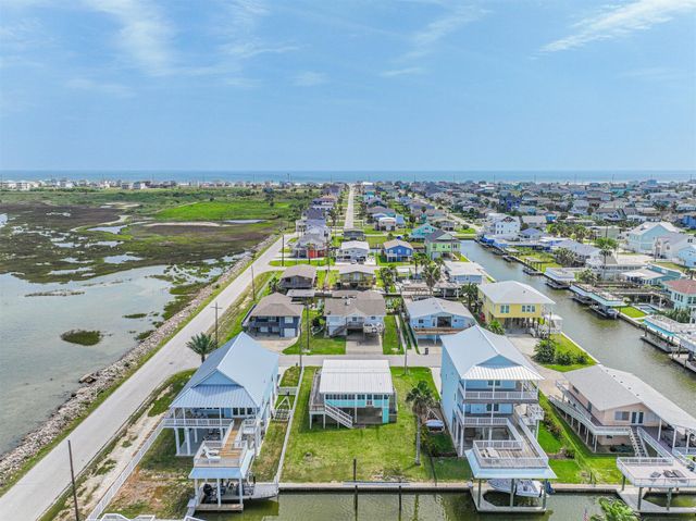 3806 Concho Key, Galveston, TX 77554