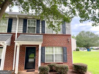 101 Prattling Court, South Fulton, GA 30349