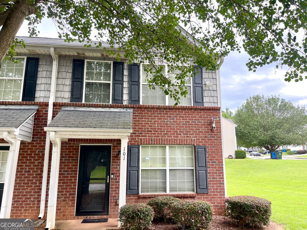 101 Prattling Court, South Fulton, GA 30349