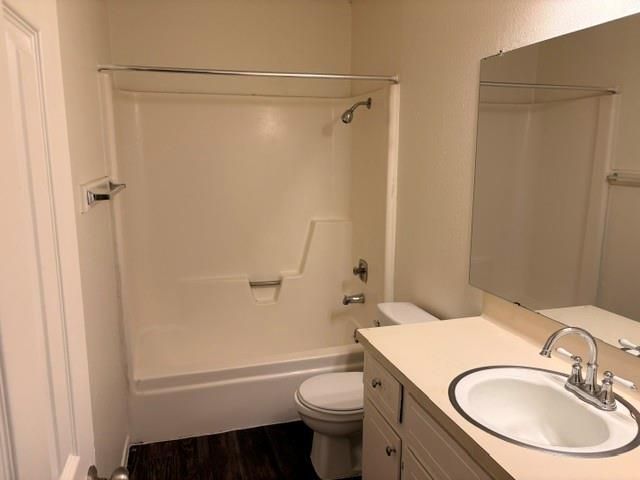 2008 E Stassney LN B, Austin, TX 78744