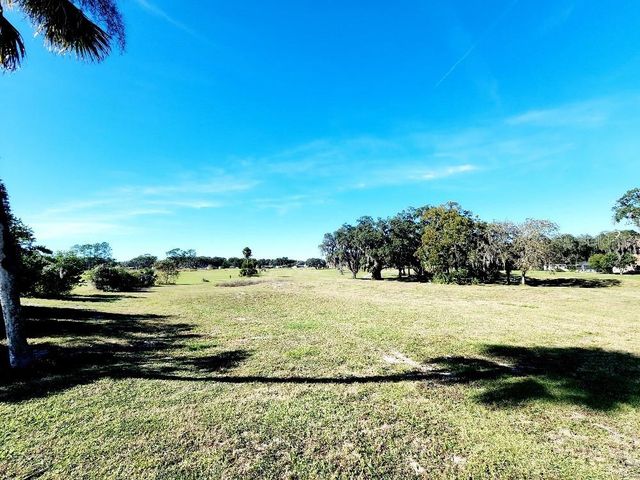 34386 WHISPERING OAKS BOULEVARD, Dade City, FL 33523