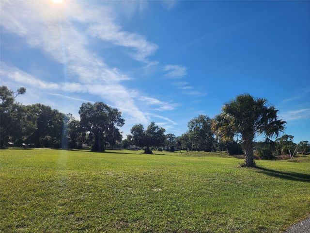 34386 WHISPERING OAKS BOULEVARD, Dade City, FL 33523