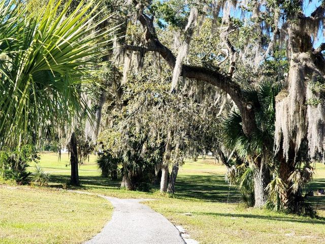 34386 WHISPERING OAKS BOULEVARD, Dade City, FL 33523