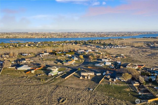 4112 Road E.9 NE, Moses Lake, WA 98837
