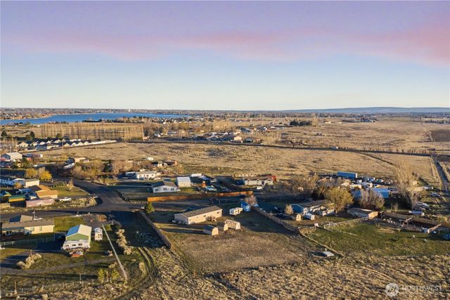 4112 Road E.9 NE, Moses Lake, WA 98837