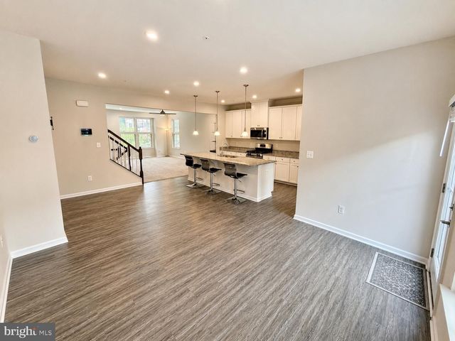 10047 DORSEY LN, Lanham, MD 20706