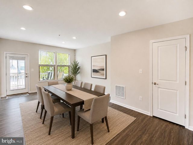 10047 DORSEY LN, Lanham, MD 20706