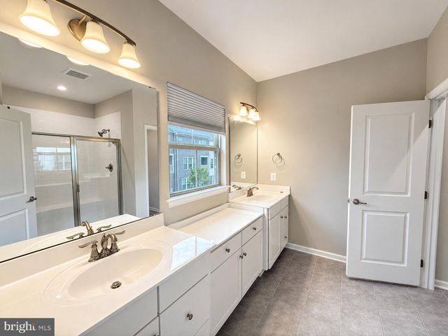 10047 DORSEY LN, Lanham, MD 20706