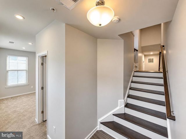 10047 DORSEY LN, Lanham, MD 20706