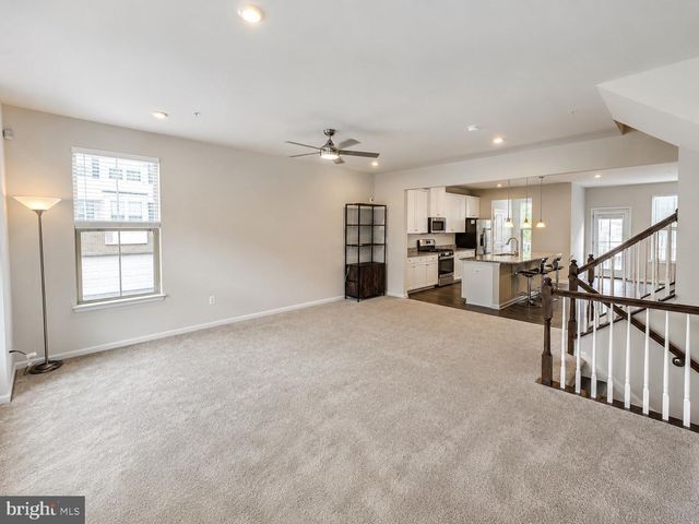 10047 DORSEY LN, Lanham, MD 20706