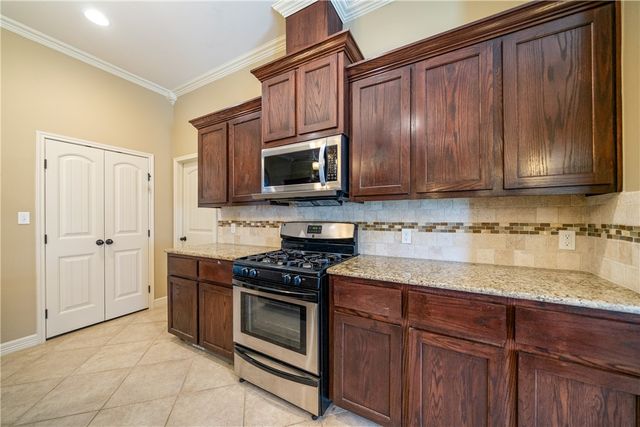 3610 Silver Lake Ct, Robstown, TX 78380