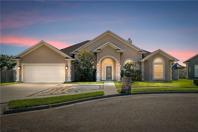 3610 Silver Lake Ct, Robstown, TX 78380