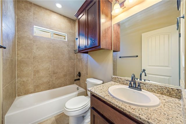 3610 Silver Lake Ct, Robstown, TX 78380