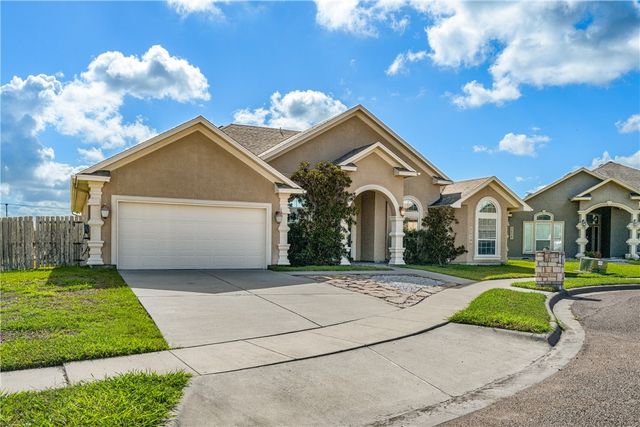 3610 Silver Lake Ct, Robstown, TX 78380