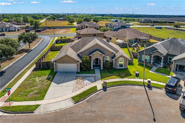 3610 Silver Lake Ct, Robstown, TX 78380