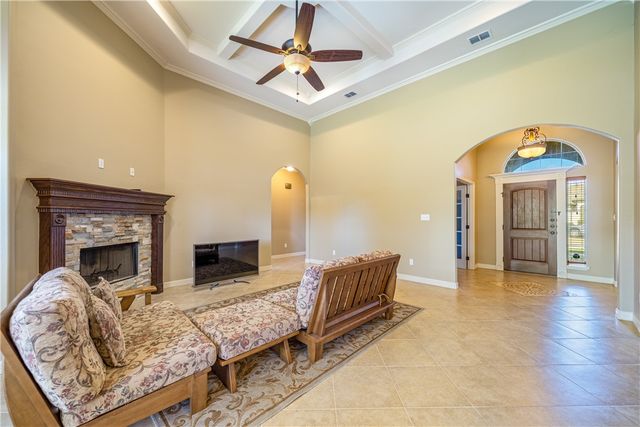 3610 Silver Lake Ct, Robstown, TX 78380