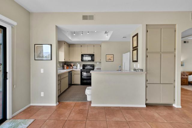 29017 W Natoma Drive, Cathedral City, CA 92234