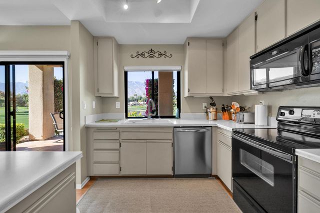 29017 W Natoma Drive, Cathedral City, CA 92234