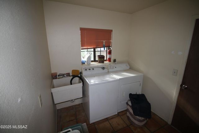 181 W Oak Hills Drive, Oracle, AZ 85623