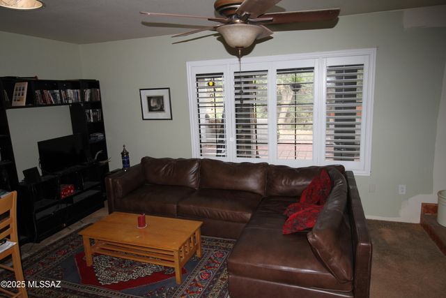 181 W Oak Hills Drive, Oracle, AZ 85623