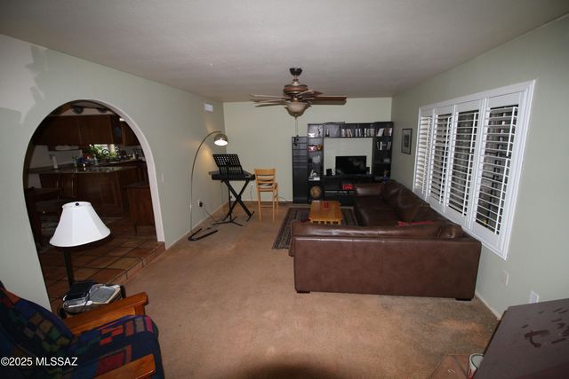 181 W Oak Hills Drive, Oracle, AZ 85623