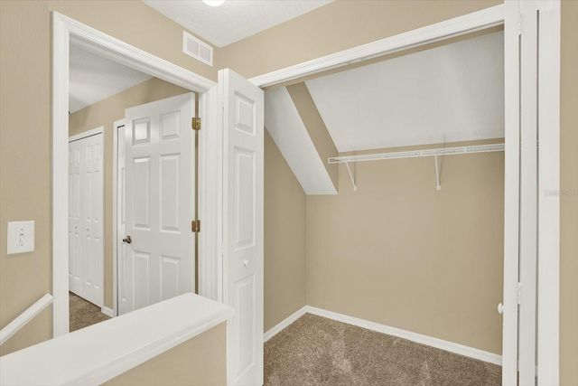 15122 DEER MEADOW DRIVE, Lutz, FL 33559