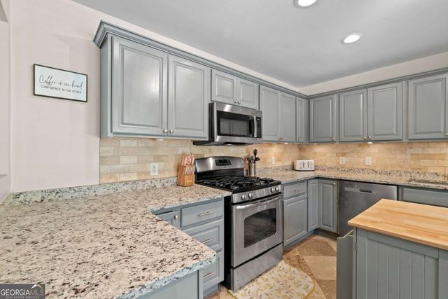 2292 Twiggs Cove NW, Kennesaw, GA 30152