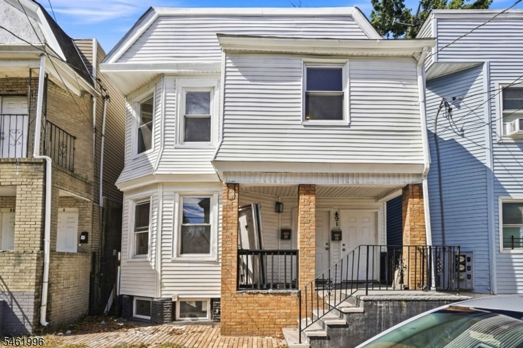 Image 2 of property listing at 491 S 17Th St, Newark City, NJ 07103