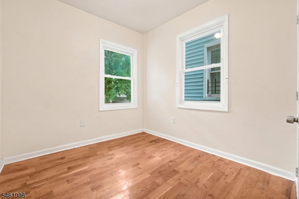 Image 16 of property listing at 491 S 17Th St, Newark City, NJ 07103