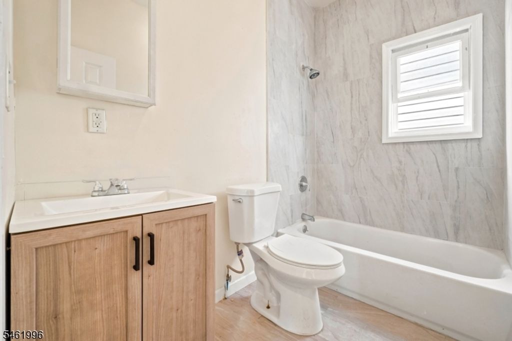 Image 28 of property listing at 491 S 17Th St, Newark City, NJ 07103