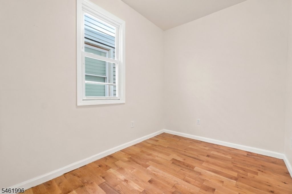 Image 29 of property listing at 491 S 17Th St, Newark City, NJ 07103
