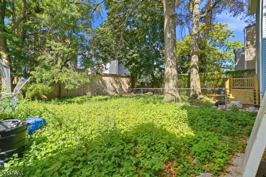 Image 38 of property listing at 491 S 17Th St, Newark City, NJ 07103