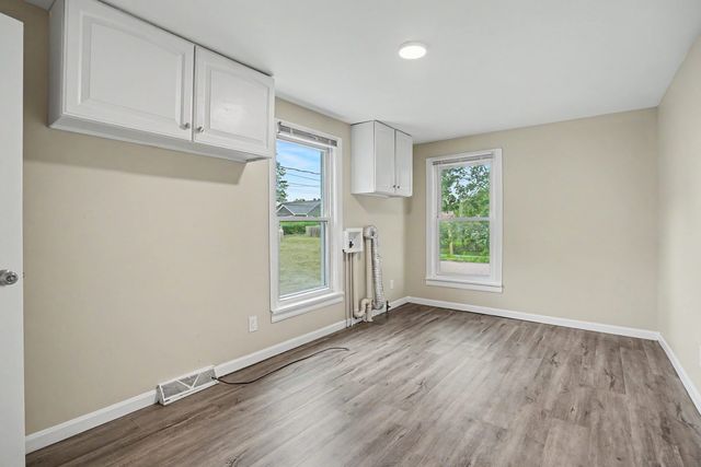 2350 Farnam Street, Davenport, IA 52803