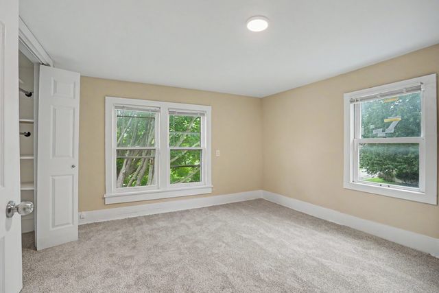 2350 Farnam Street, Davenport, IA 52803