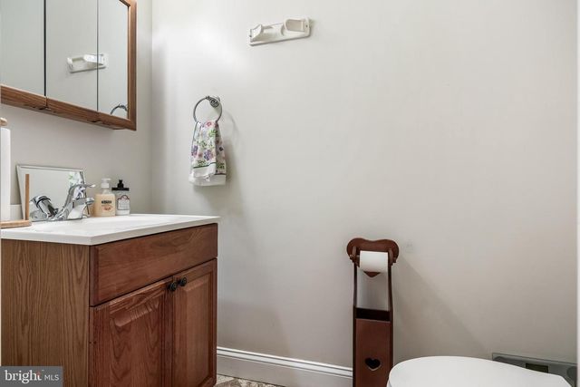 208 CHESTNUT ST, Mount Holly, NJ 08060