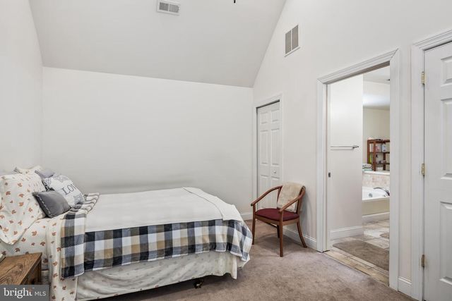 208 CHESTNUT ST, Mount Holly, NJ 08060