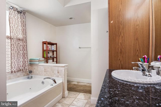 208 CHESTNUT ST, Mount Holly, NJ 08060