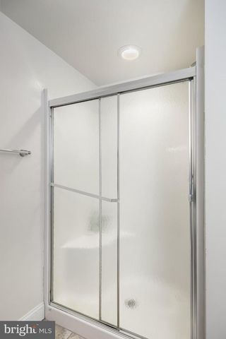 208 CHESTNUT ST, Mount Holly, NJ 08060