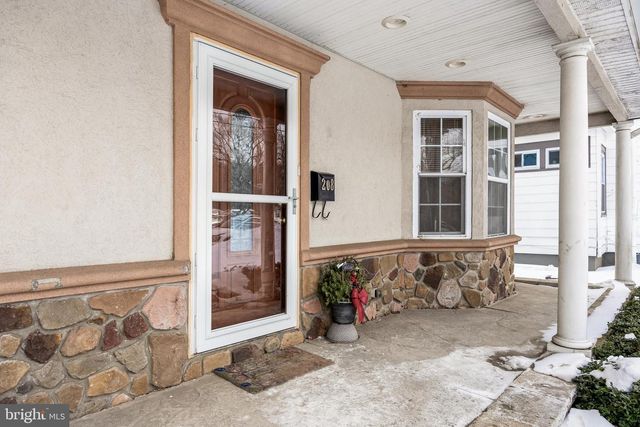 208 CHESTNUT ST, Mount Holly, NJ 08060