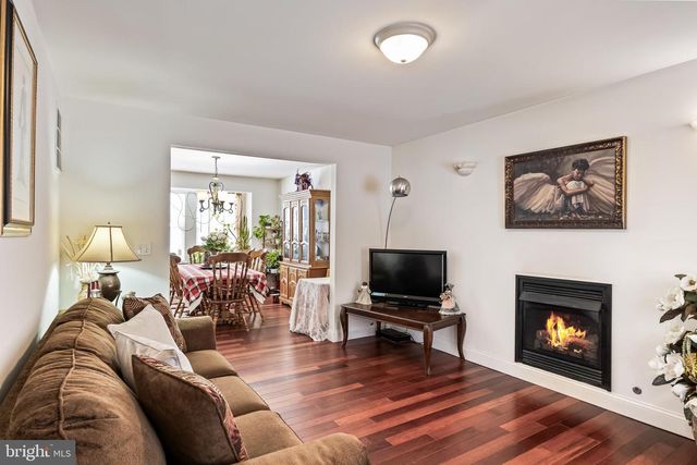 208 CHESTNUT ST, Mount Holly, NJ 08060