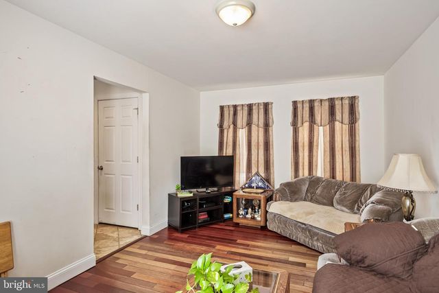 208 CHESTNUT ST, Mount Holly, NJ 08060