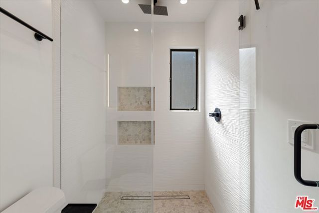 621 California Avenue 2, Santa Monica, CA 90403